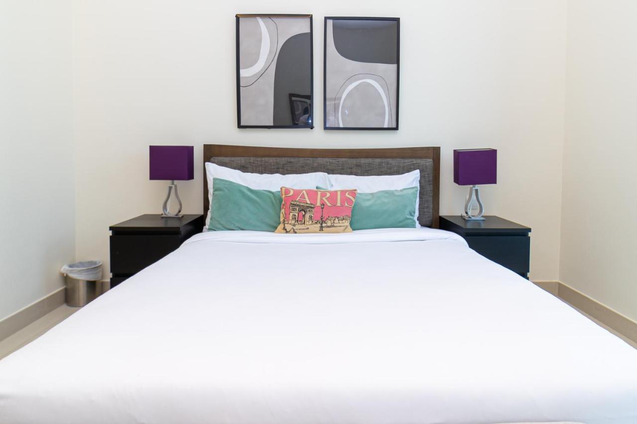 Westminster Claren Tower - Downtown Apartment Дубай Екстериор снимка