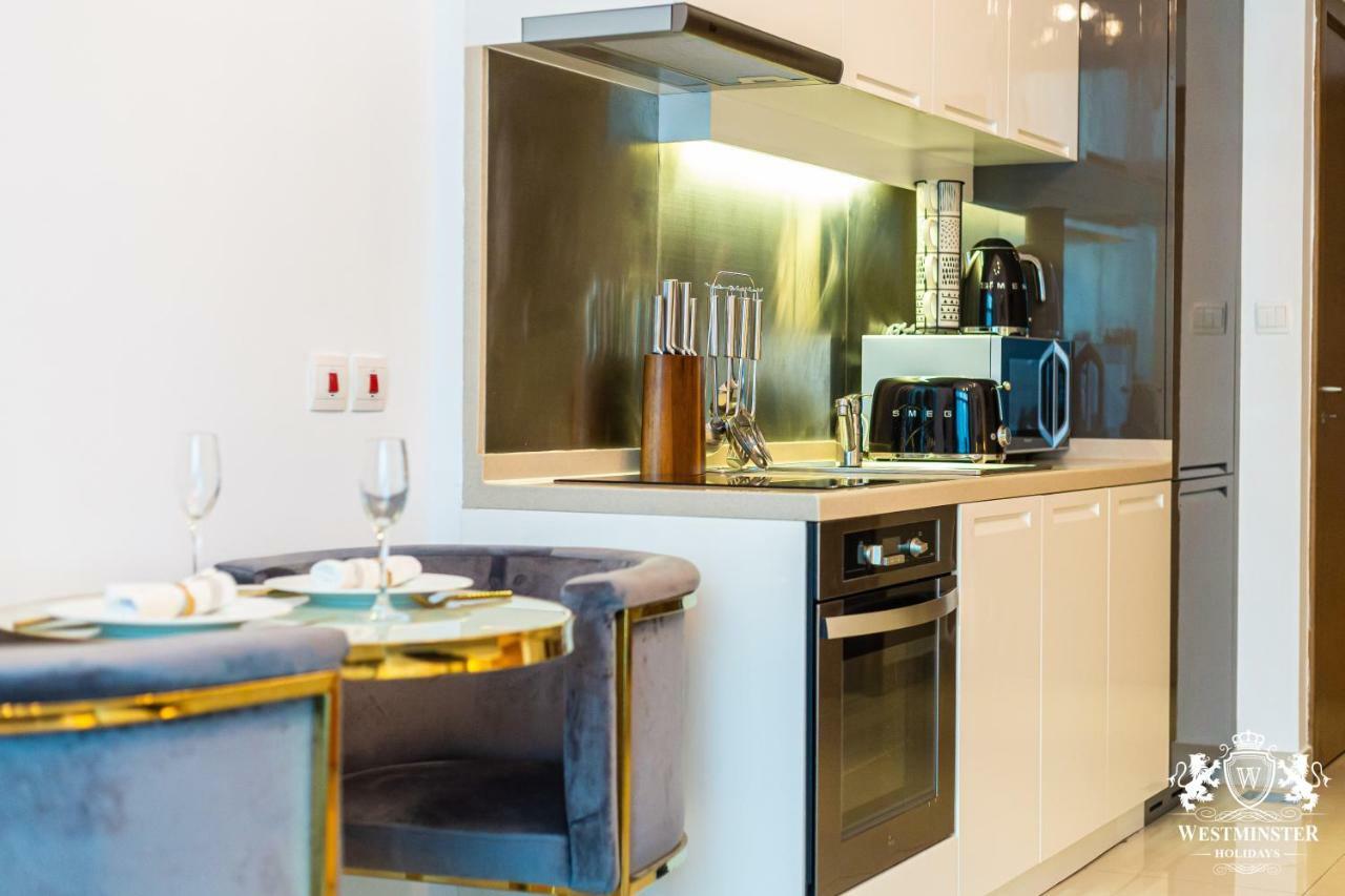 Westminster Claren Tower - Downtown Apartment Дубай Екстериор снимка