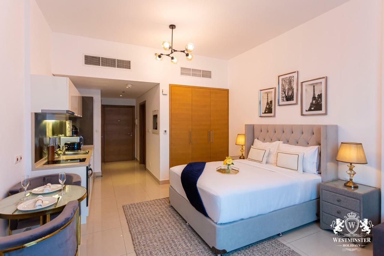 Westminster Claren Tower - Downtown Apartment Дубай Екстериор снимка