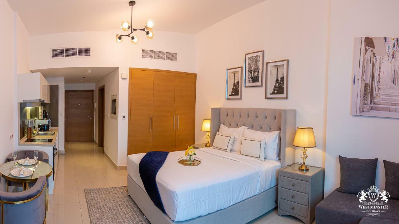 Westminster Claren Tower - Downtown Apartment Дубай Екстериор снимка