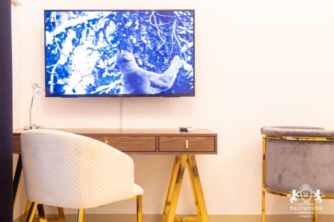 Westminster Claren Tower - Downtown Apartment Дубай Екстериор снимка
