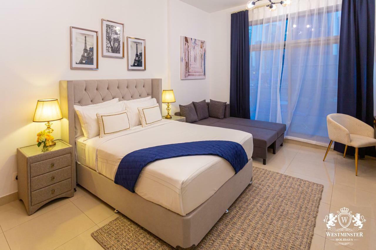 Westminster Claren Tower - Downtown Apartment Дубай Екстериор снимка